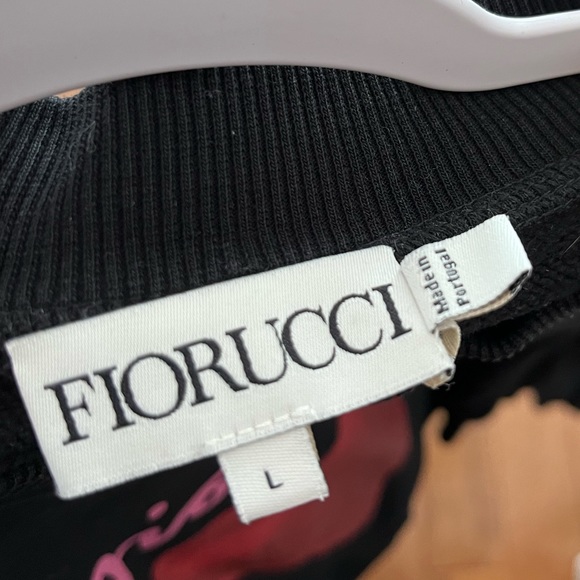 ❤️BLACK CROPPED FIORUCCI CREWNECK❤️ - Picture 3 of 3